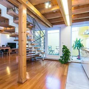 https://attic-apartment-by-wenceslas-square.praguehotelsweb.com
